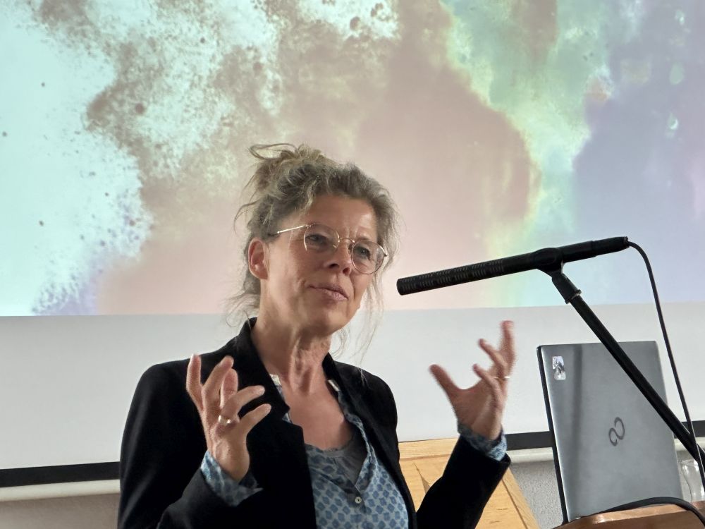 Die Konfi-Zeit im Fokus - Herausforderungen und Perspektiven: Dr. Iris Keßner referierte zur Konfi-Zeit.